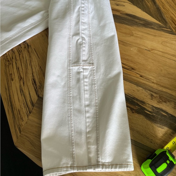 G. Label by Goop Armen Curved Jeans - Picture 9 of 10